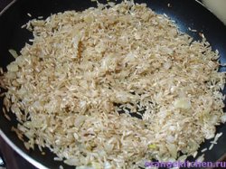 Жарим рис для постного гарнира из риса